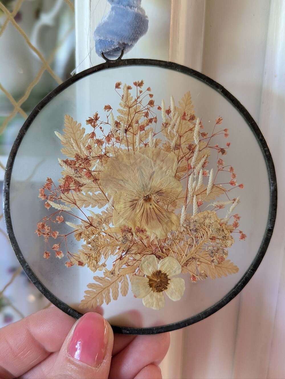 ✨🌸VTG 90s Rustic Cottagecore Pressed Flower Glass Ornament Velvet Gift Fairy